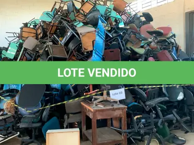 LOTE 003 - MÓVEIS COMERCIAIS E PARA ESCRITÓRIO