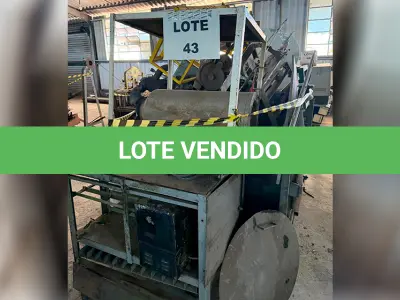 LOTE 043 - SUCATAS - MATERIAL FERROSO (B)