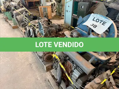 LOTE 038 - SUCATA - MOTORES DIVERSOS (14) E PEÇAS