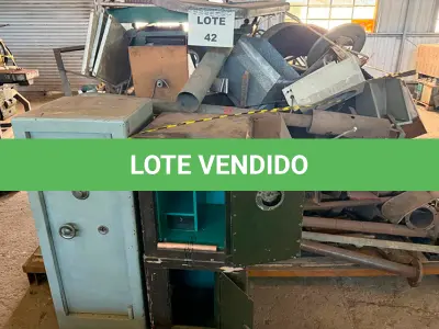 LOTE 042 - SUCATAS - MATERIAL FERROSO - COFRES (A)