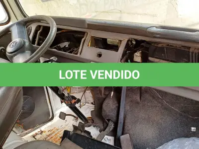 LOTE 063 - VEÍCULO (SUCATA) - VW / KOMBI